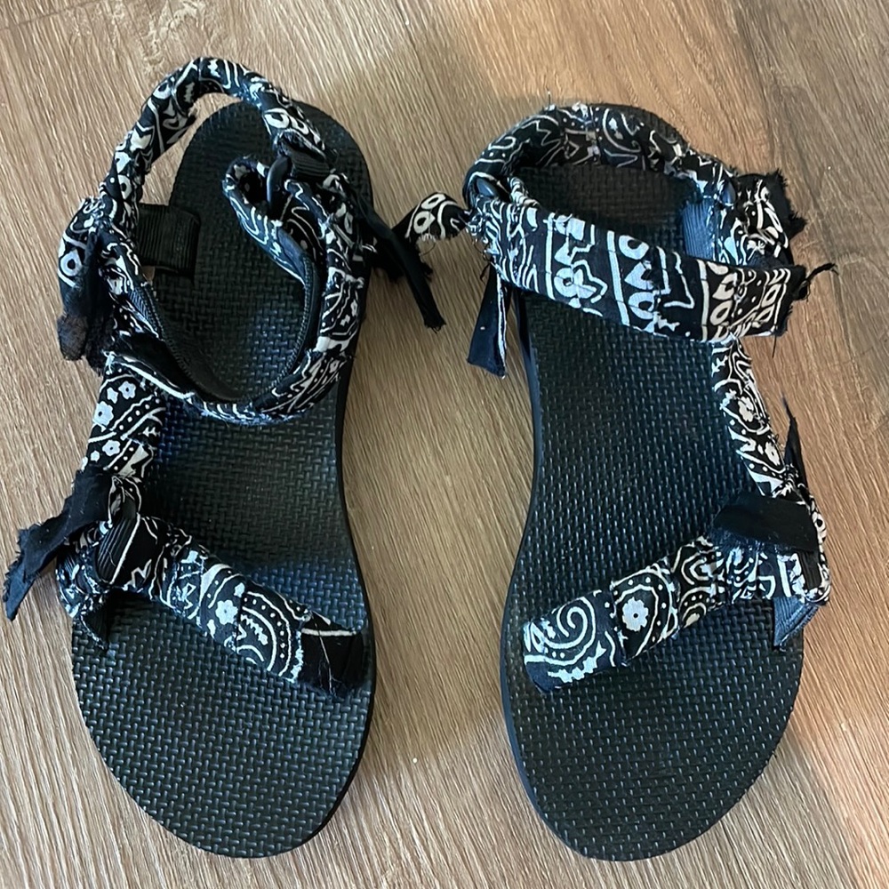 Arizona Love Trekky Bandana Sandals, size 39